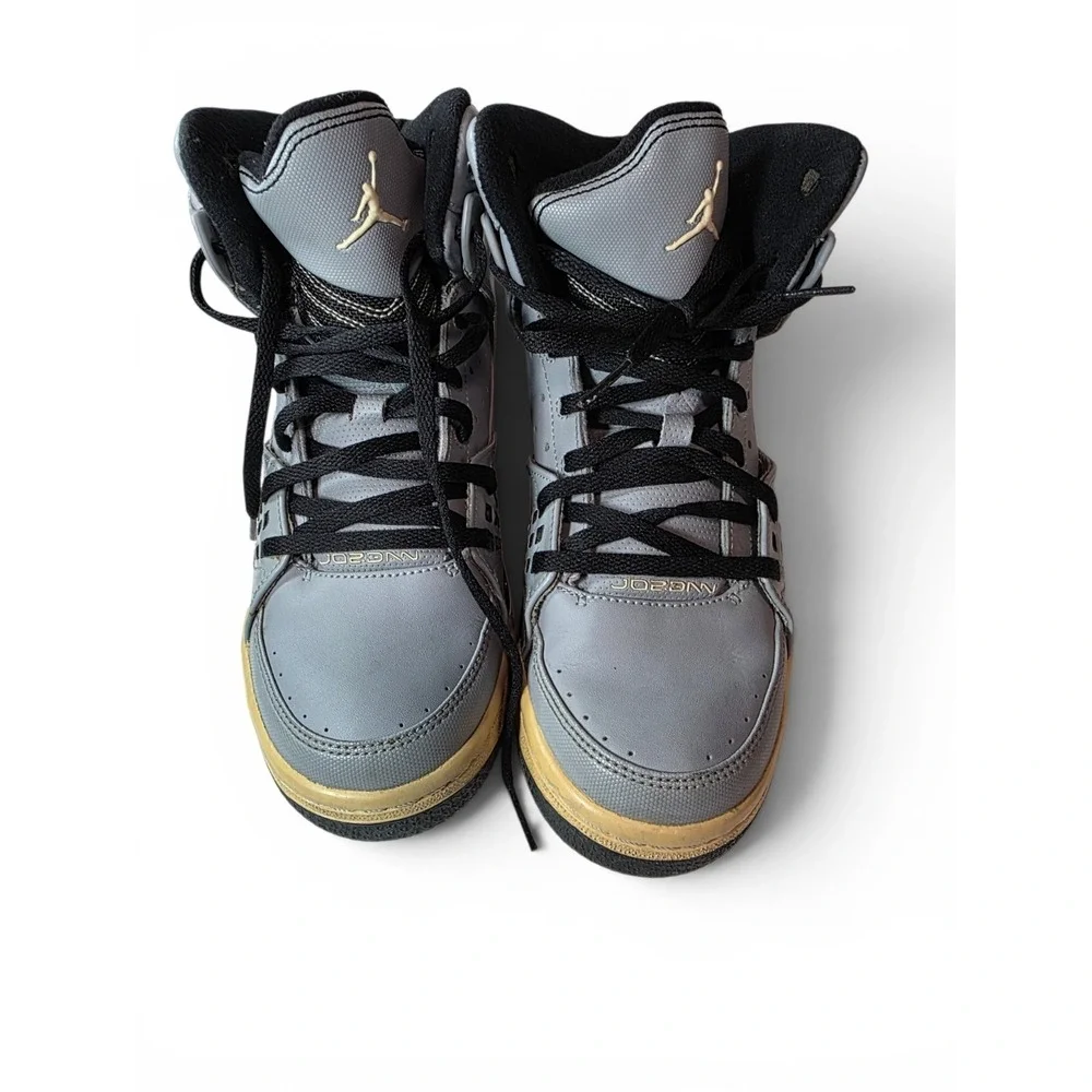 Air Jordan SC-1 Dark Grey sneakers Youth Grade Size 6.5/Womens Size 8 538699-013